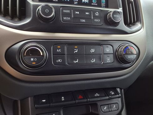 Used 2016 Chevrolet Colorado Z71 image 12