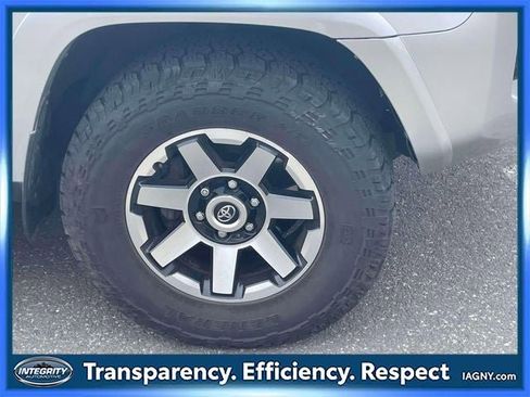 Certified 2022 Toyota 4Runner TRD Off-Road Premium AWD/4WD image 9