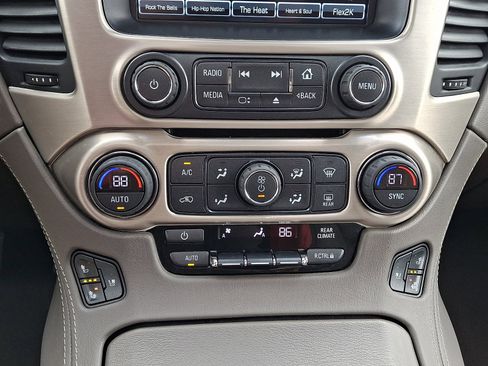 Used 2019 GMC Yukon Denali w/ Denali Ultimate Package AWD/4WD image 17