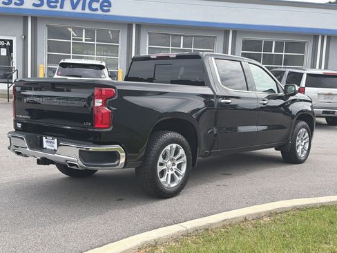 Used 2025 Chevrolet Silverado 1500 LTZ w/ LTZ Premium Package AWD/4WD image 20