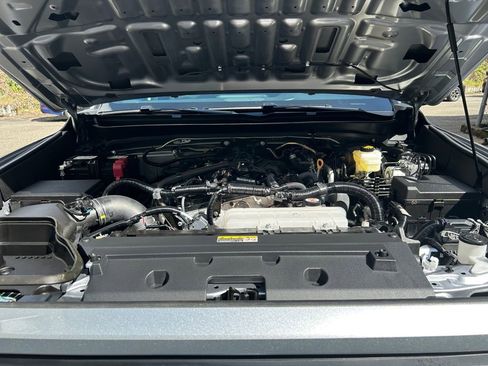 Used 2025 Toyota Tacoma SR5 AWD/4WD image 29