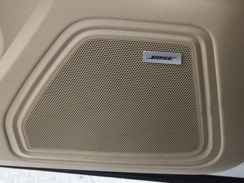 Certified 2021 Porsche Macan image 18