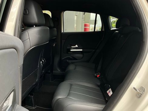 Used 2025 Mercedes-Benz GLA 250 image 11