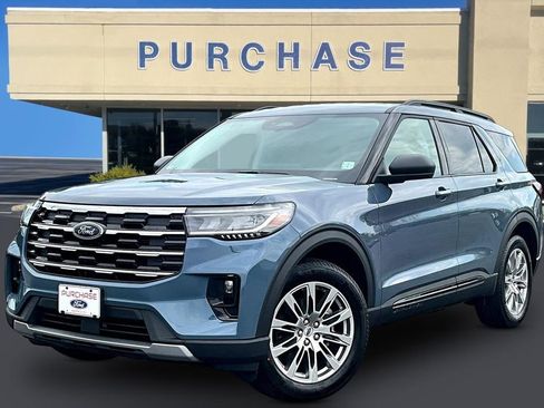 New 2026 Ford Explorer Active w/ Active Comfort Package image 2