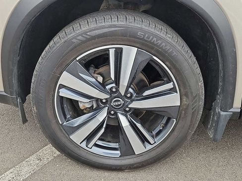 Used 2022 Nissan Rogue Platinum w/ Head-Up Display Package image 27