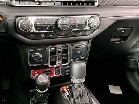 New 2026 Jeep Gladiator Rubicon AWD/4WD image 6