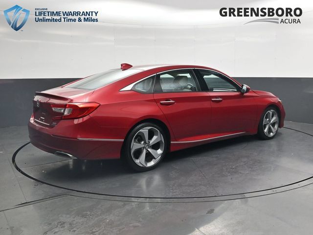 Used 2018 Honda Accord Touring image 5