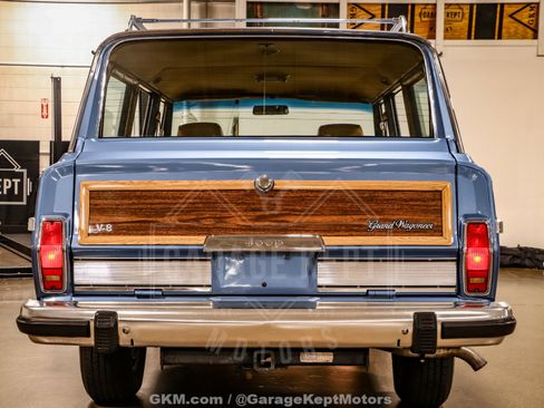 Used 1987 Jeep Grand Wagoneer AWD/4WD image 40