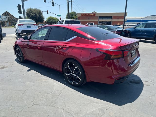 Used 2023 Nissan Altima 2.5 SR FWD image 5