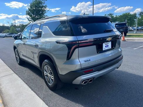 Used 2026 Chevrolet Traverse LT AWD/4WD image 6