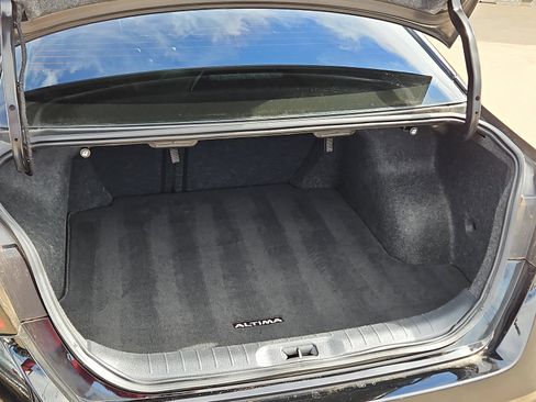 Used 2023 Nissan Altima 2.5 SV image 6