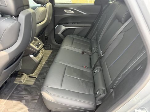 Used 2024 Cadillac Lyriq Sport AWD/4WD image 21