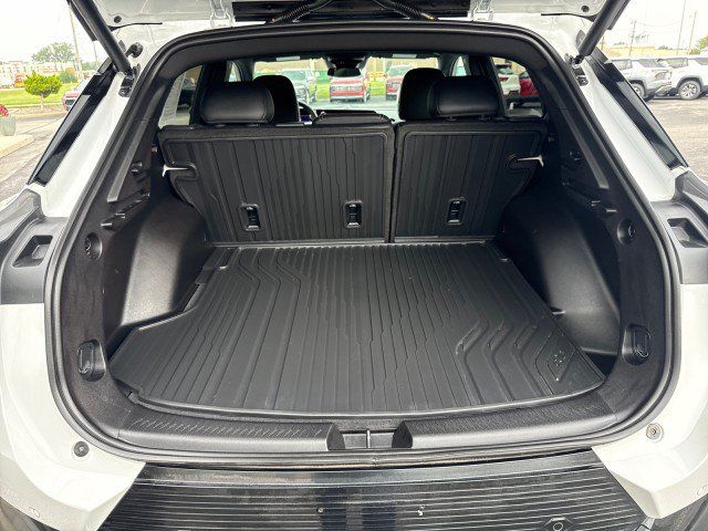 Used 2025 Chevrolet Equinox EV LT w/ Convenience Package FWD image 24