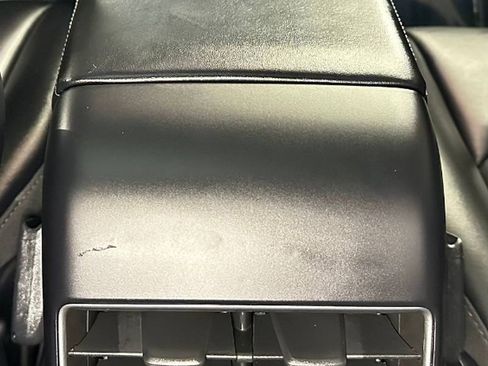 Used 2022 Tesla Model Y Long Range AWD/4WD image 35