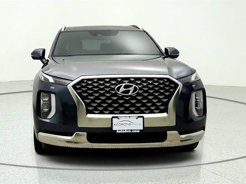 Used 2022 Hyundai Palisade Calligraphy w/ Winter Package FWD image 2