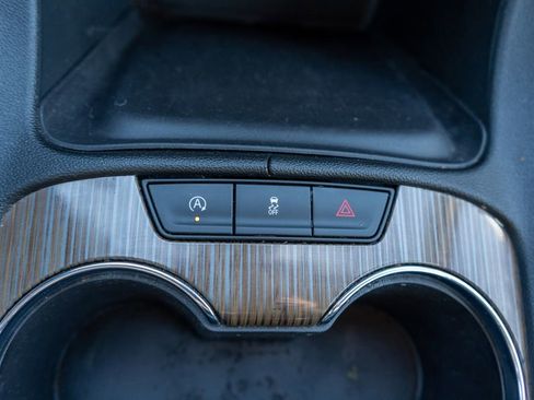 Used 2023 GMC Acadia SLE w/ Driver Convenience Package image 34