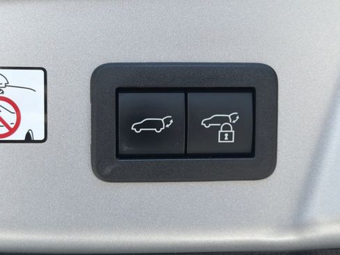 Certified 2024 Toyota Prius Prime Premium w/ Advanced Technology Package FWD image 33