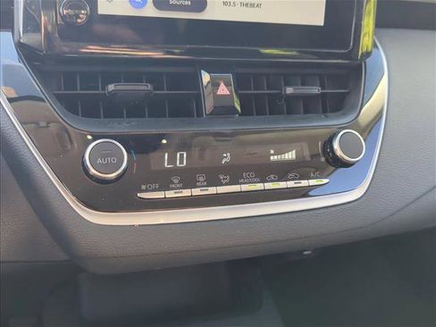 Certified 2025 Toyota Corolla LE image 18