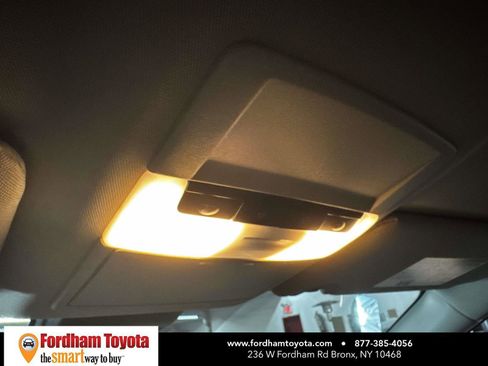 Used 2024 Nissan Altima 2.5 SV FWD image 28