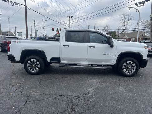 Used 2022 Chevrolet Silverado 2500 Custom w/ Custom Convenience Package image 5