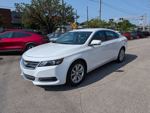 Used 2019 Chevrolet Impala LT FWD image 3