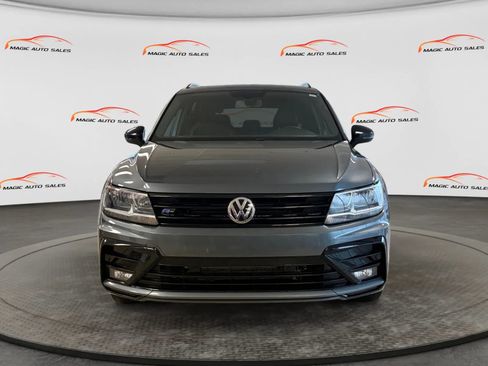 Used 2021 Volkswagen Tiguan SE R-Line AWD/4WD image 3