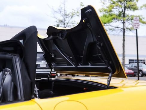 Used 2003 Chevrolet Corvette Convertible w/ Preferred Equipment Group1 RWD image 35