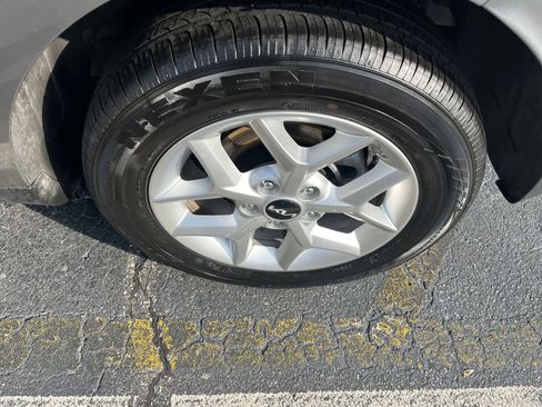 Used 2025 Kia Soul LX w/ LX Technology Package image 23