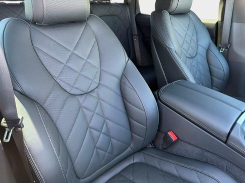 Used 2025 BMW X5 xDrive40i w/ Premium Essential Package AWD/4WD image 23