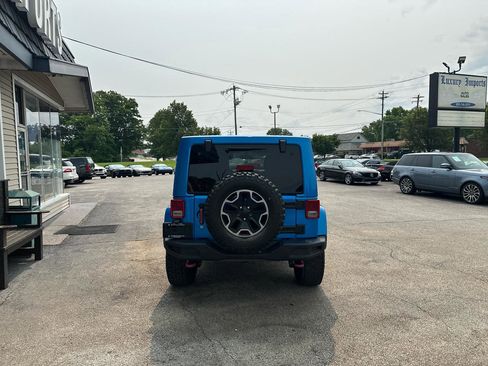 Used 2016 Jeep Wrangler Unlimited Rubicon AWD/4WD image 5