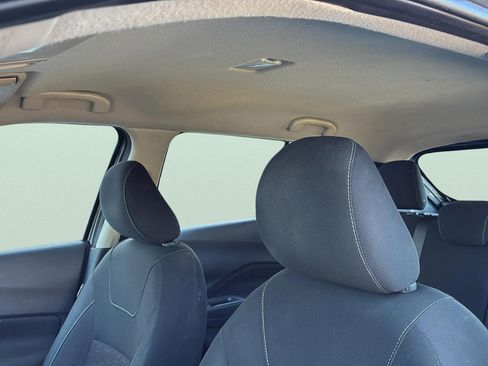 Used 2022 Nissan Kicks S FWD image 12