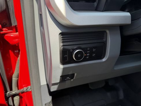 New 2026 Ford F250 XL w/ XL Chrome Package RWD image 18