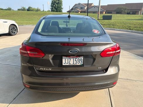 Used 2017 Ford Focus SE FWD image 6