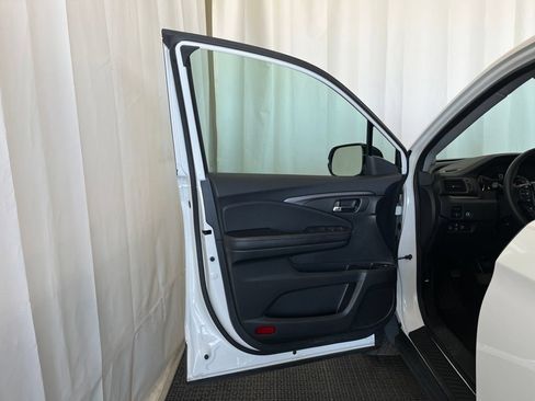 Used 2020 Honda Ridgeline Sport image 18