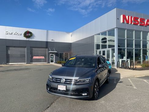 Used 2020 Volkswagen Tiguan SEL Premium R-Line w/ 3rd Row Seat Package image 3