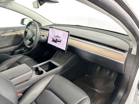 Used 2023 Tesla Model 3 Standard Range image 26
