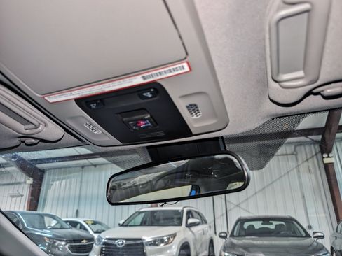 Used 2020 Toyota Camry LE FWD image 34