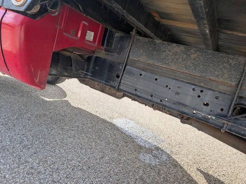 Used 2005 Ford F450 2WD Regular Cab Super Duty image 25