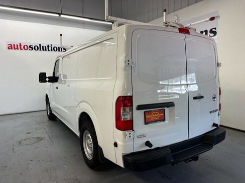 Used 2018 Nissan NV 3500 S image 5