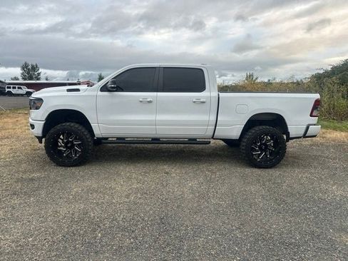 Used 2022 RAM 1500 Big Horn AWD/4WD image 3