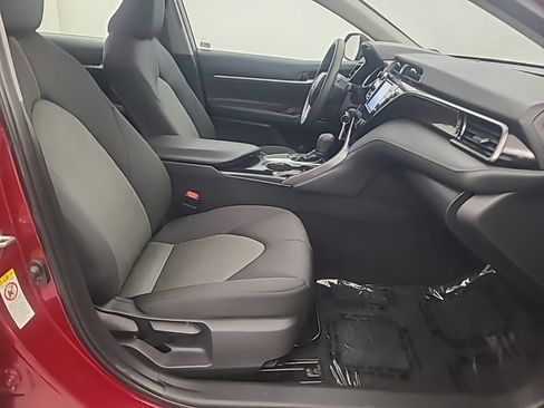 Used 2019 Toyota Camry LE FWD image 14