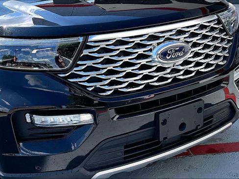 Used 2021 Ford Explorer Platinum w/ Equipment Group 601A AWD/4WD image 32