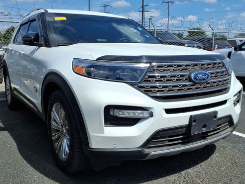 Used 2023 Ford Explorer King Ranch w/ Technology Package RWD image 1