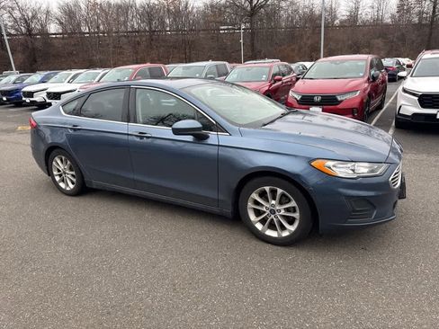 Used 2019 Ford Fusion SE image 10