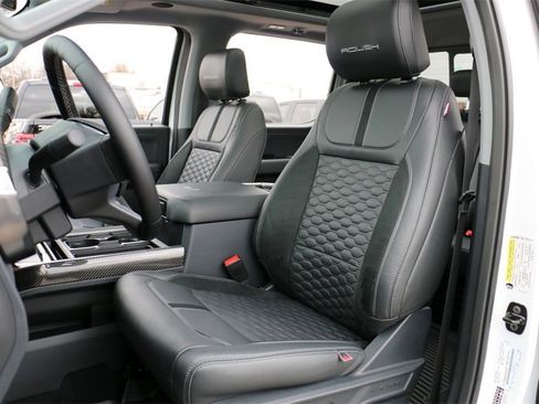 New 2026 Ford F250 Lariat w/ Black Appearance Package image 21