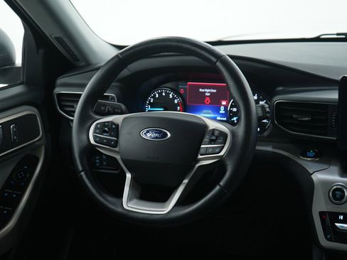 Used 2021 Ford Explorer XLT w/ Equipment Group 202A image 15