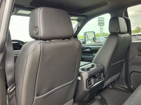 New 2026 GMC Sierra 2500 AT4 w/ AT4 Premium Plus Package AWD/4WD image 27