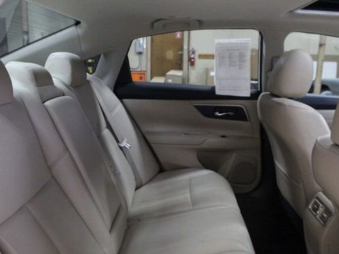 Used 2018 Nissan Altima 2.5 SL FWD image 13