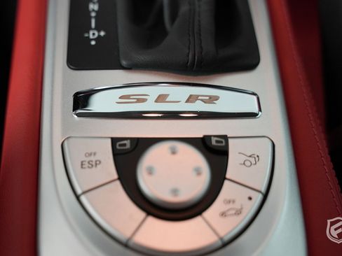 Used 2005 Mercedes-Benz SLR image 40