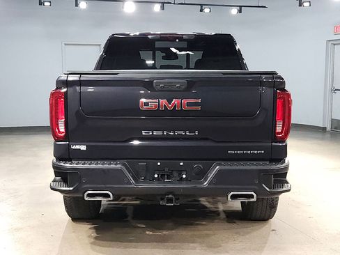 Used 2022 GMC Sierra 1500 Denali image 6